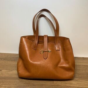 Fossil Austin Brown Old English Leather Tote Bag Purse Travel Shopper Key Close